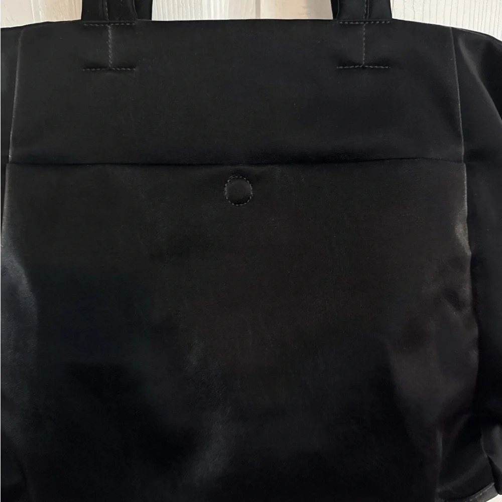 WILDFOX Rebels Black Tote with Tiger Graphic - Picture 4 of 9